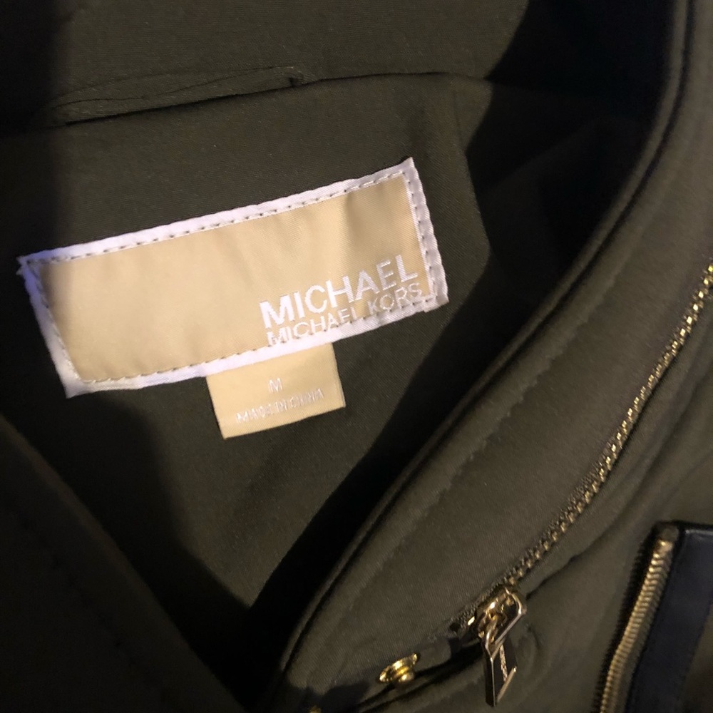 Michael Kors - Picture 2 of 2